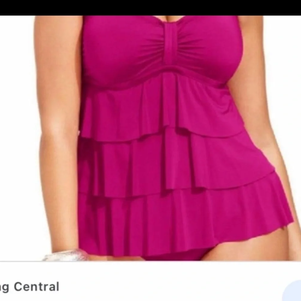 - Kenneth Cole bathing suit top size S NWT